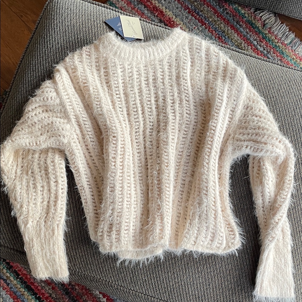 Universal Thread NWT Fuzzy Cream Loose Knit Cropped Soft Ivory Sweater, Size M